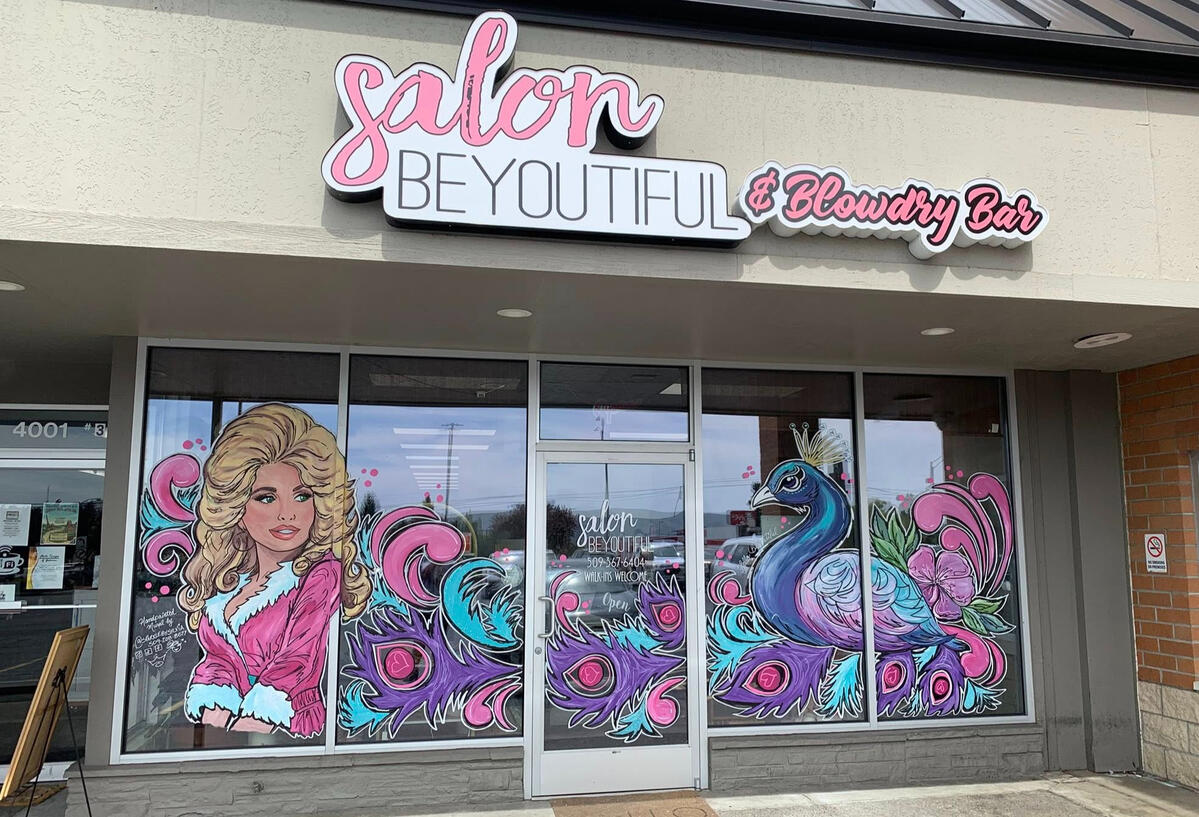 Dolly Parton Permanent Window Mural, Yakima WA 2026 artist Sparkle by Sylvia Sparkle by Sylvia Mural Artist, Yakima WA